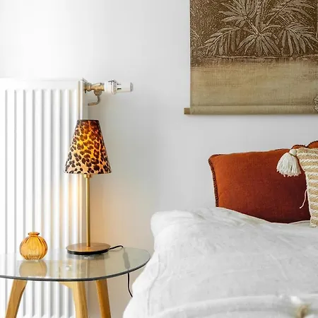 Spacious Bright Contemporary * Бордо