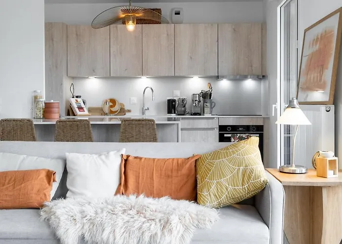 شقة Spacious Bright Contemporary